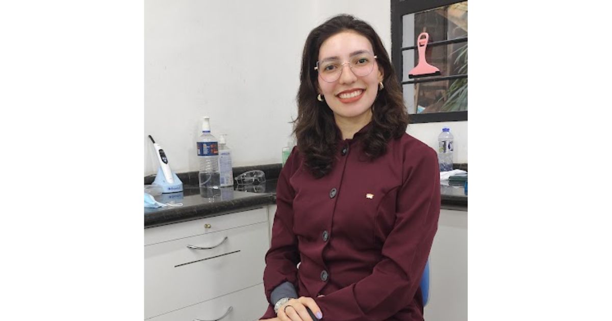 Manchas nos Dentes: Quando é Possível Remover Sem Facetas?